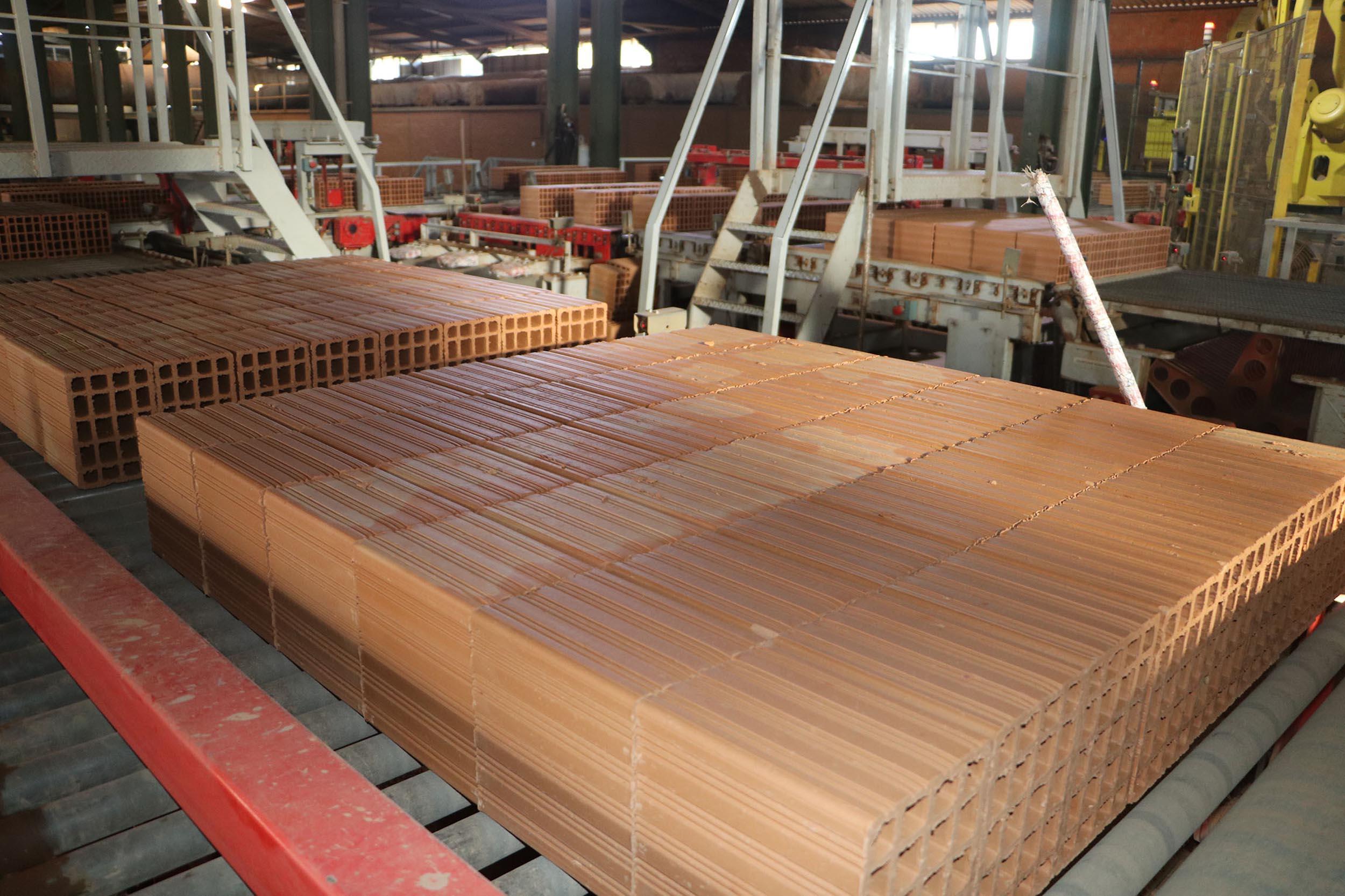 Tekirdağdan Bulgaristana 1 milyon euroluk tuğla ihracatı