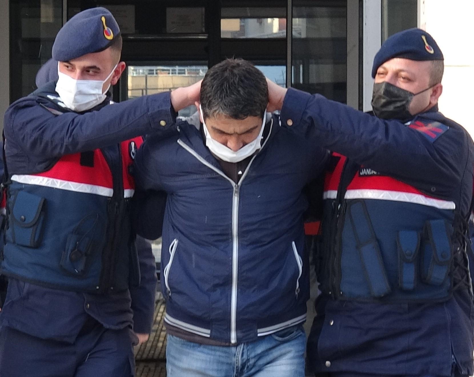 Eşinin sokak ortasında öldürdüğü Elif, son yolculuğuna uğurlandı