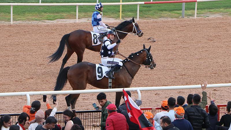 Adana’da Akdeniz Derbisi’nin kazananı ‘Dapper Man’ oldu