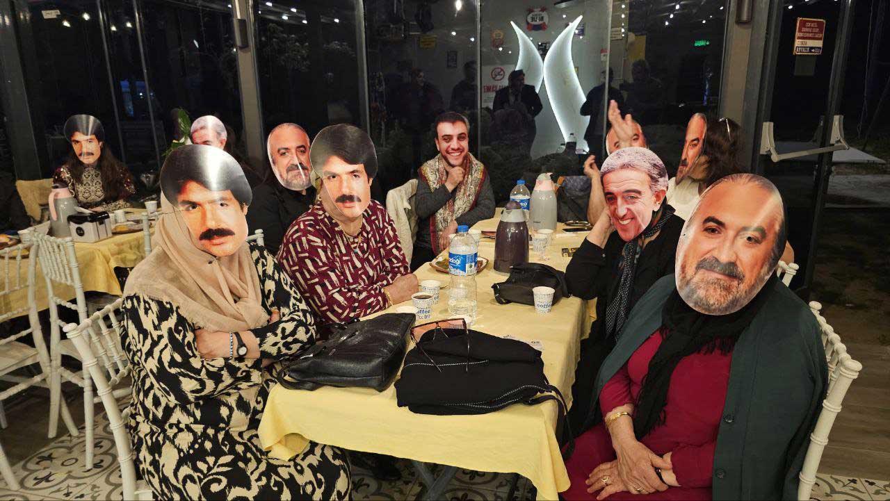 Edirne'de Unutulmaz Bir Gecə: Maskeli Ünlüler ile Anılan Sanatçılar!