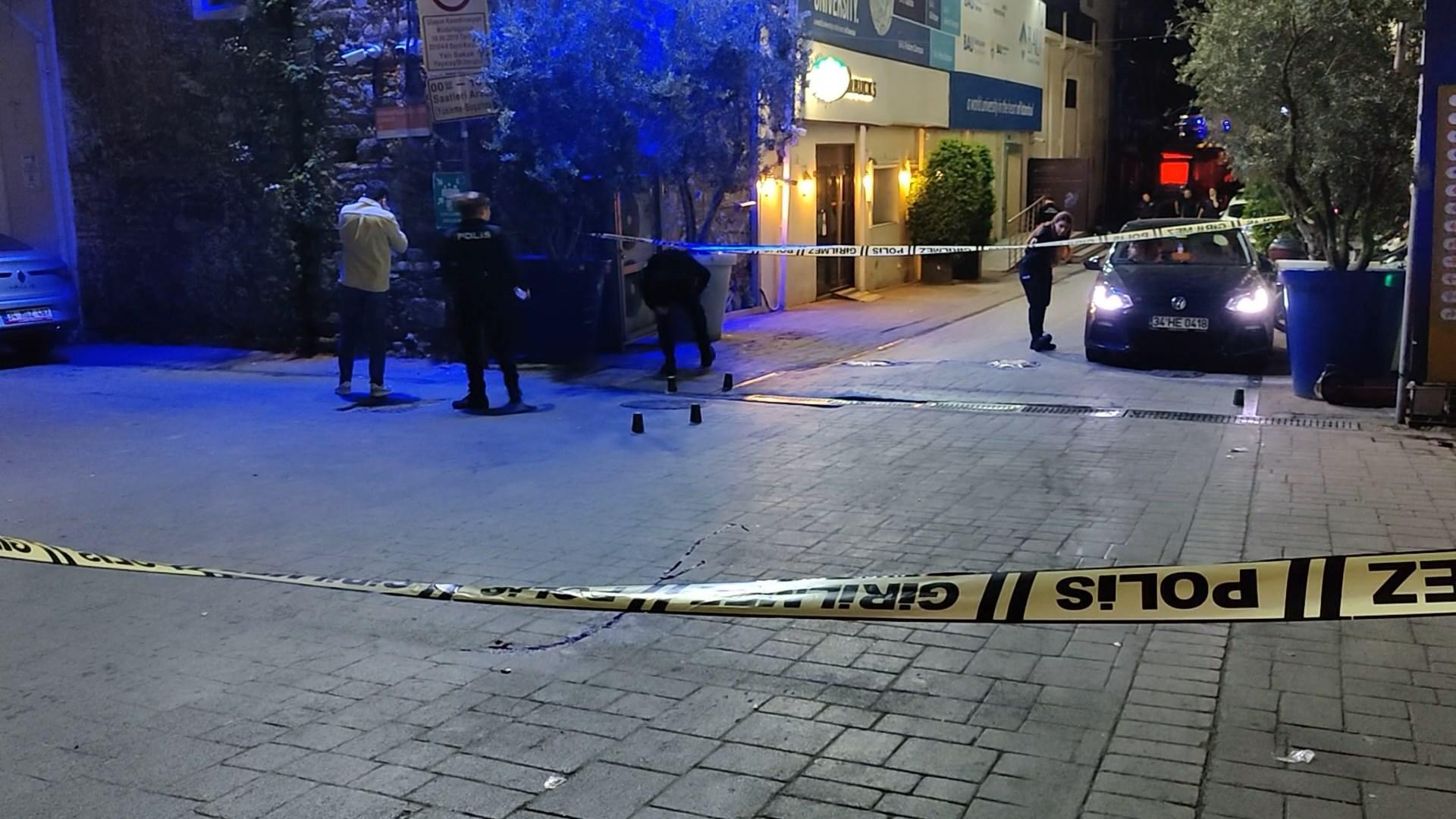 Beşiktaş'ta Kanlı Kavga: Mekan Dışında Silahlı Saldırı, 1 Yaralı