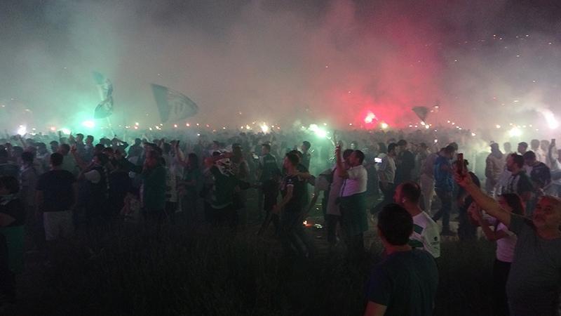 Bursaspor, 62’nci yılını meşalelerle kutladı