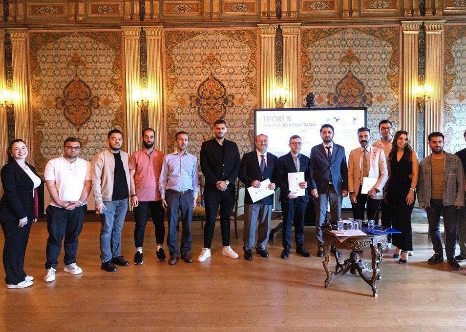 İstanbul Üniversitesi'nde Finansal Okuryazarlık Dersi: 'Hayatın İçinden Finans' ile Yatırımın Temelleri Öğrenildi