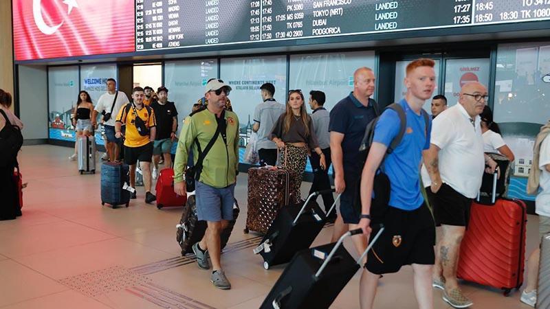 Hull City, hazırlık kampı ve dostluk maçları için İstanbul’a geldi