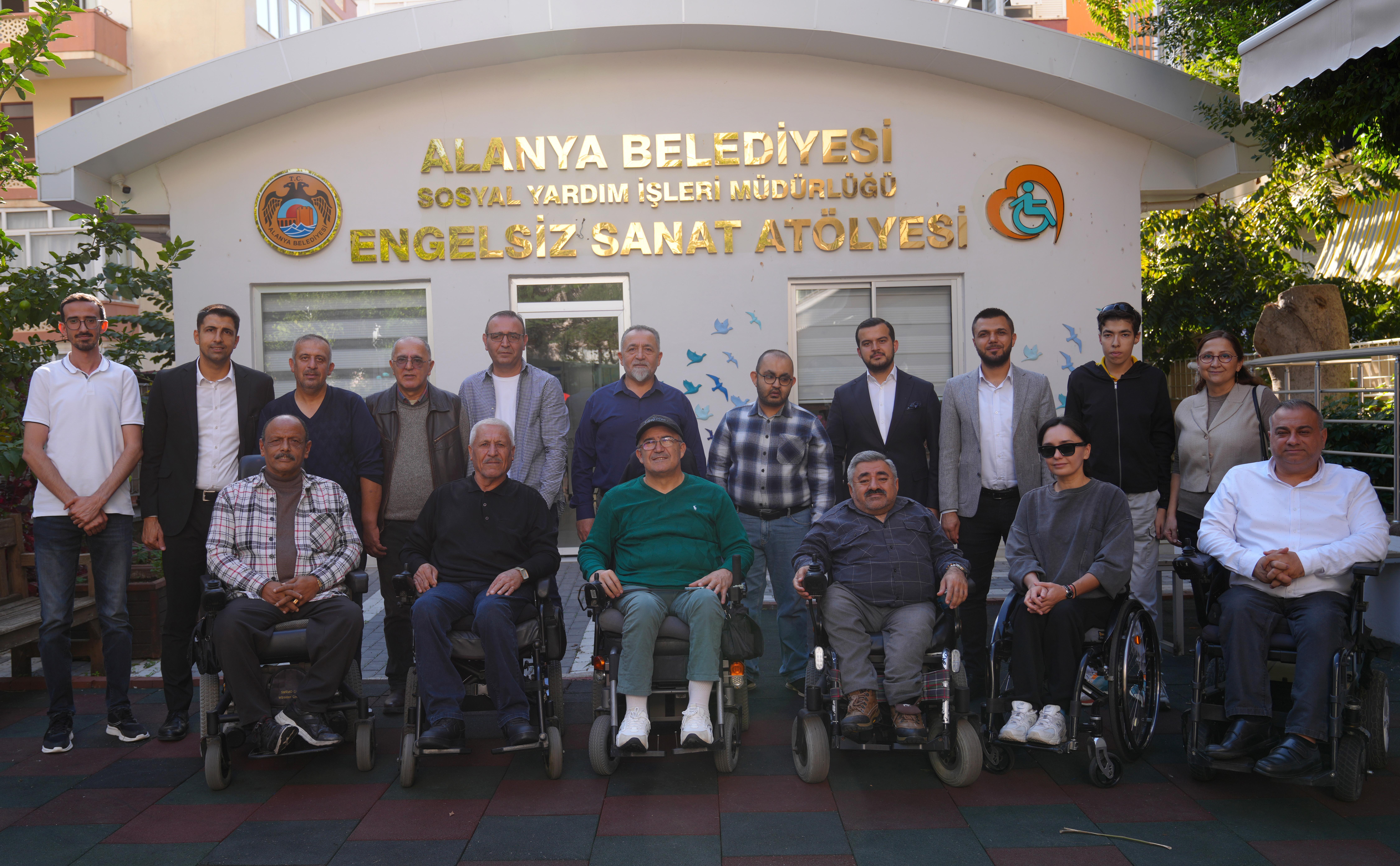 Engelli bireylere özel ödüllü dart turnuvası