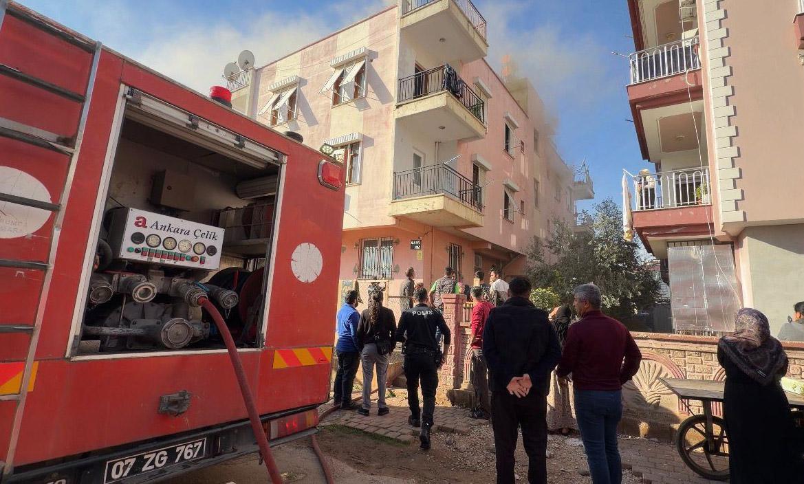 Ev yangınında dumandan etkilendi