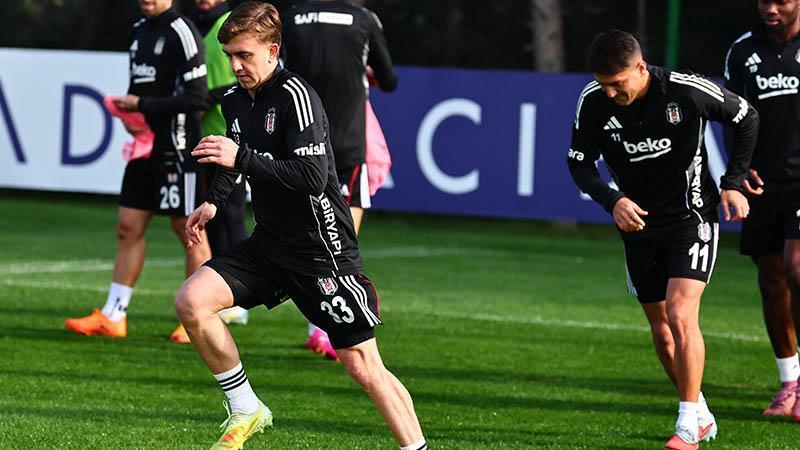 Beşiktaş’ta Rafa Silva takımla antrenmana çıktı