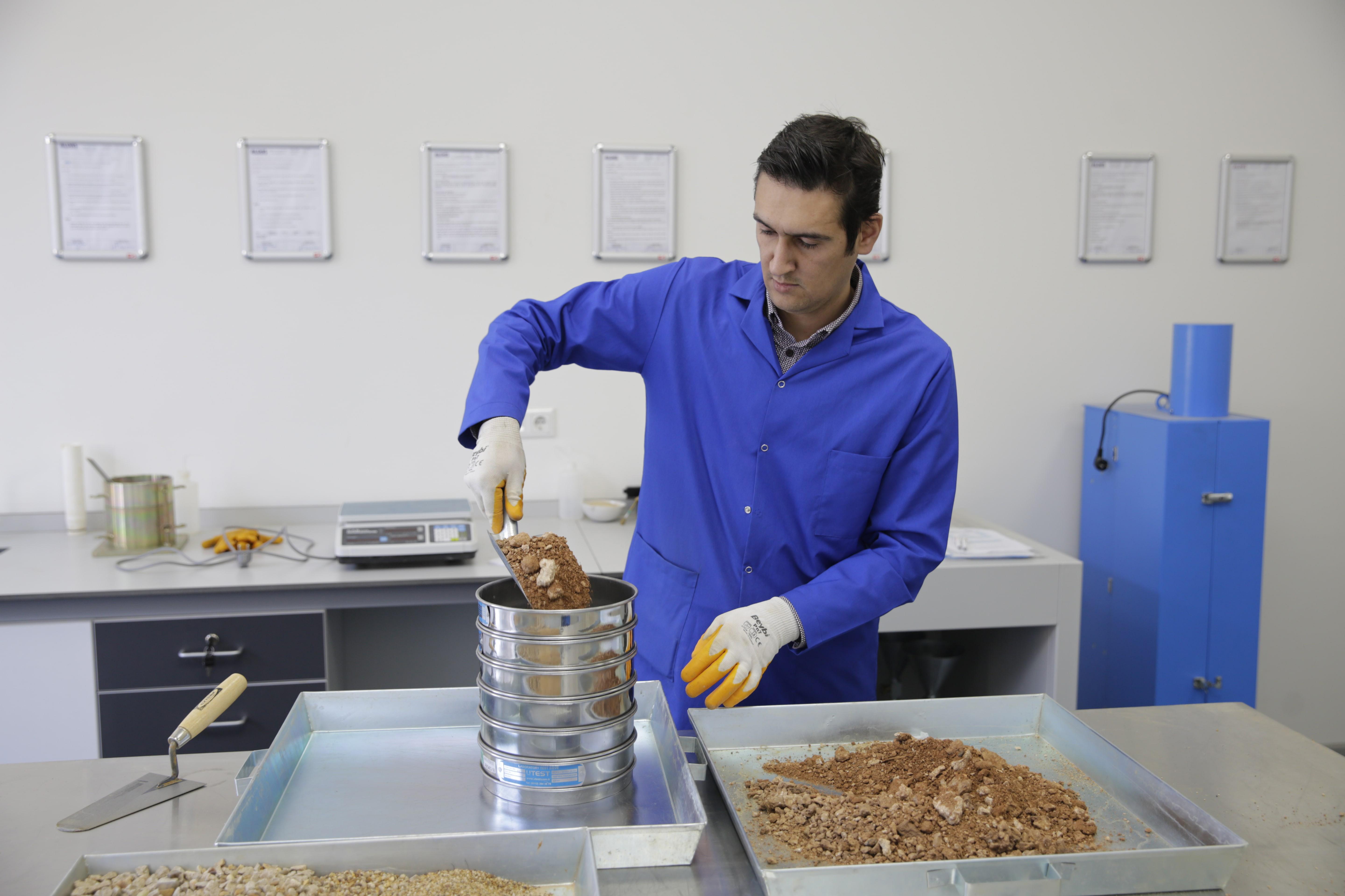 ASAT Yapı Malzemeleri Laboratuvarı kalite standartlarında öncü oldu ASAT Yapı Malzemeleri Laboratuvarı kalite standartlarında öncü oldu