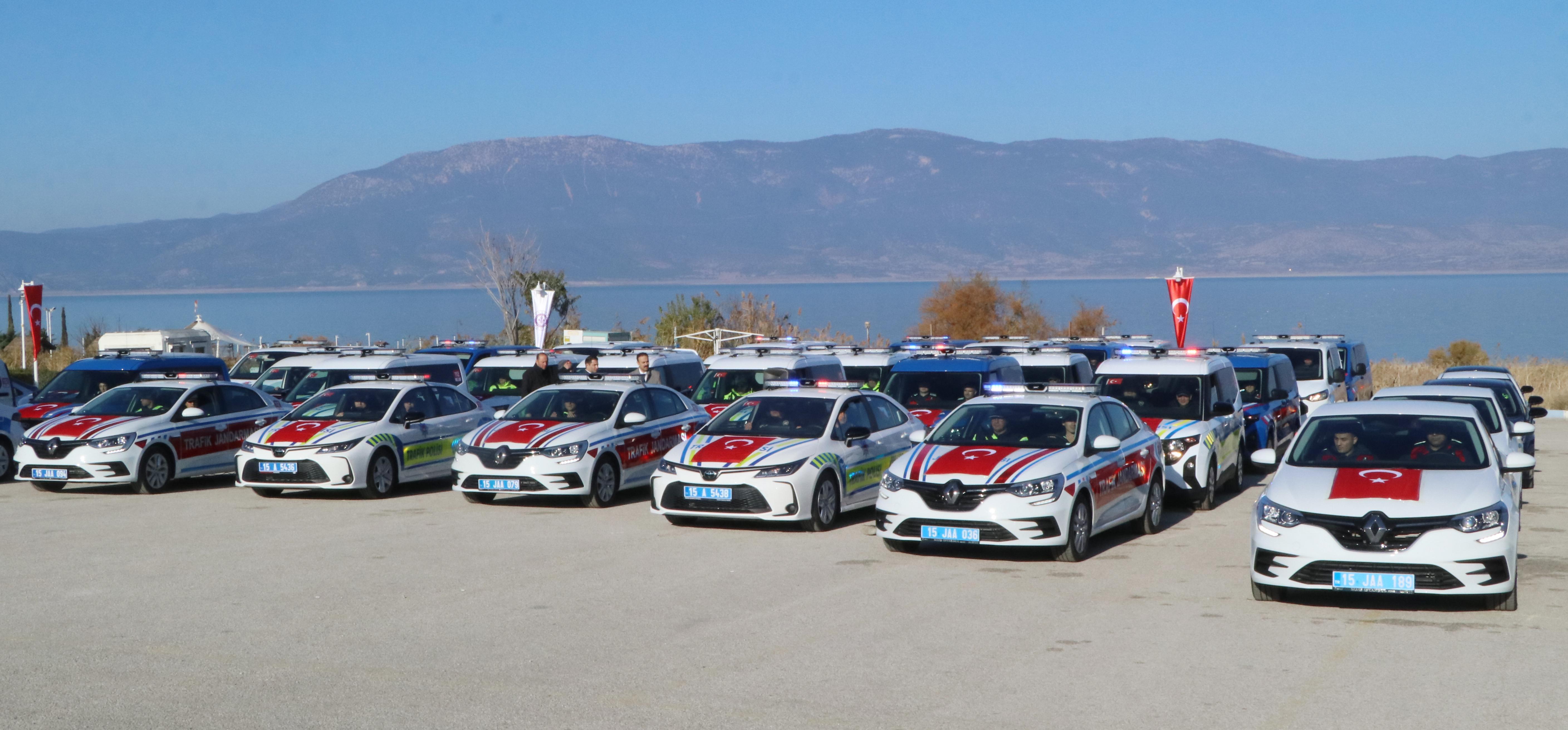 Burdur’da jandarma ve emniyet teşkilatına 56 yeni araç Burdur’da jandarma ve emniyet teşkilatına 56 yeni araç