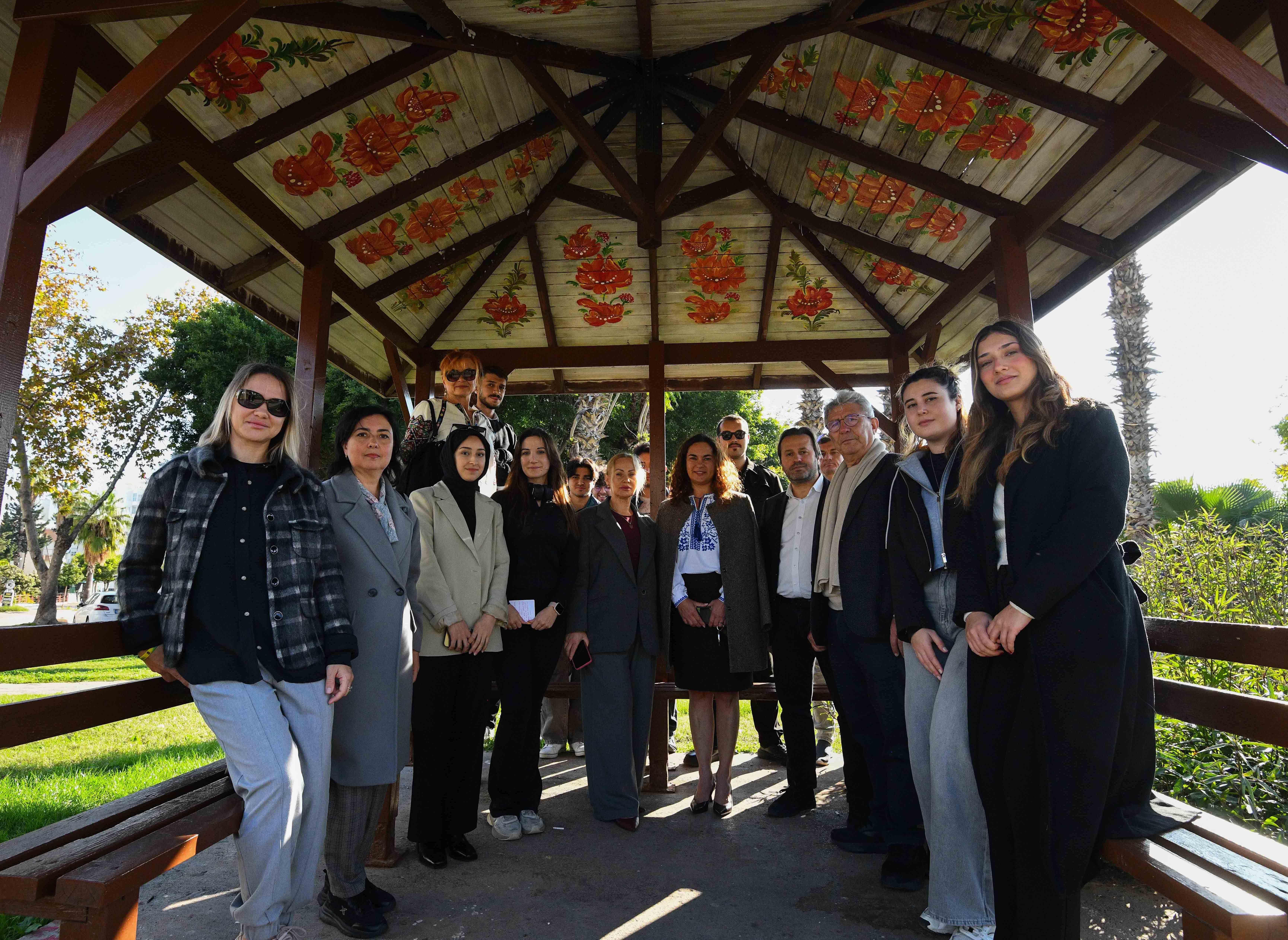 Akdeniz Üniversitesi’nden Muratpaşa Dostluk Parkları’na ziyaret