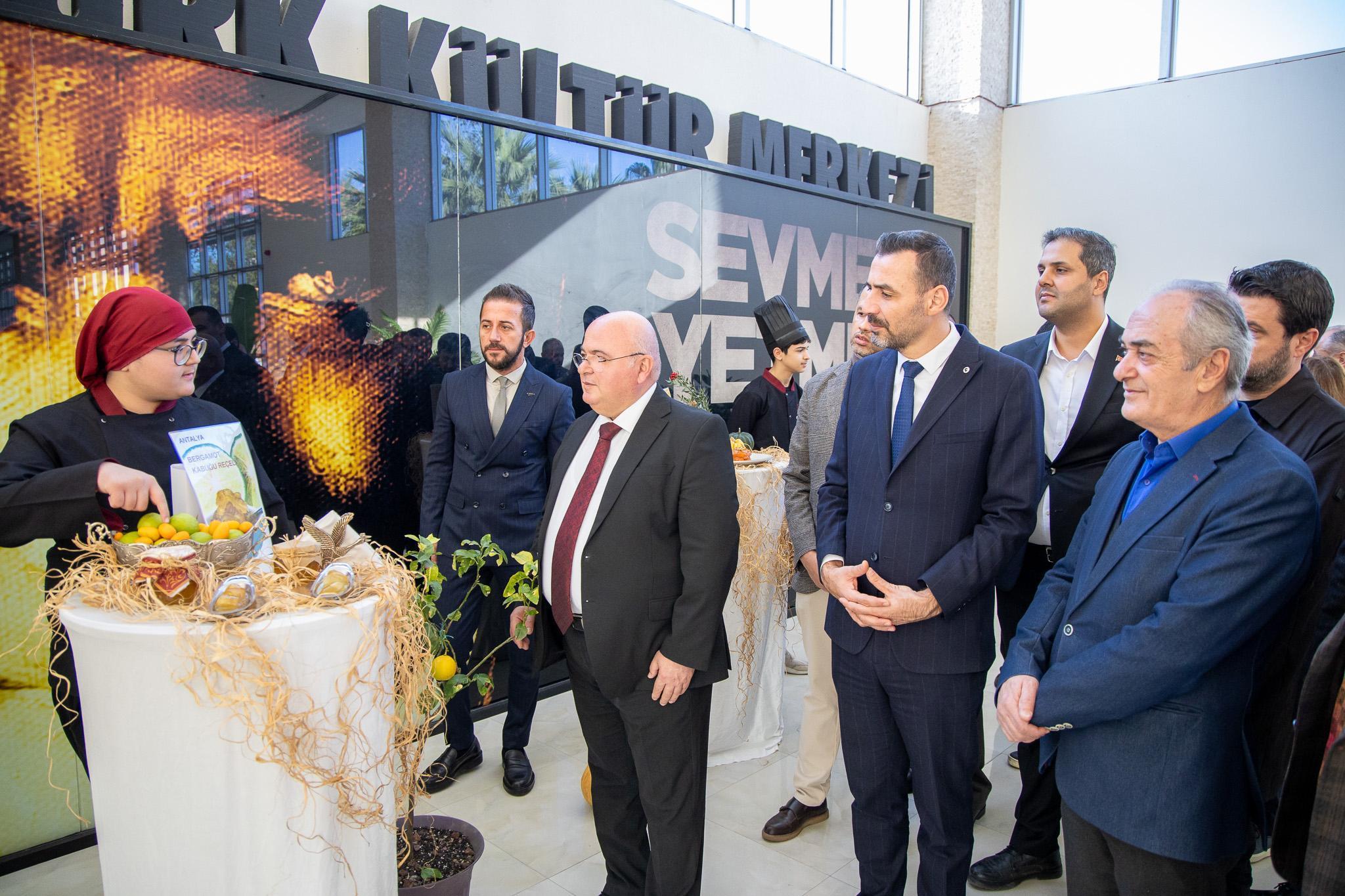 Manavgat’ta Tutum, Yatırım ve Türk Malları Haftası Manavgat’ta Tutum, Yatırım ve Türk Malları Haftası