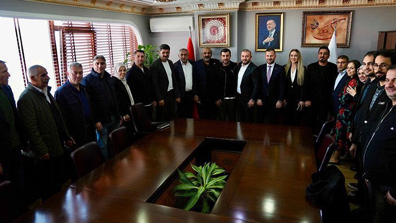 Arnavutköy’de CHP’den istifa eden belediye meclis üyeleri AK Parti’ye geçti