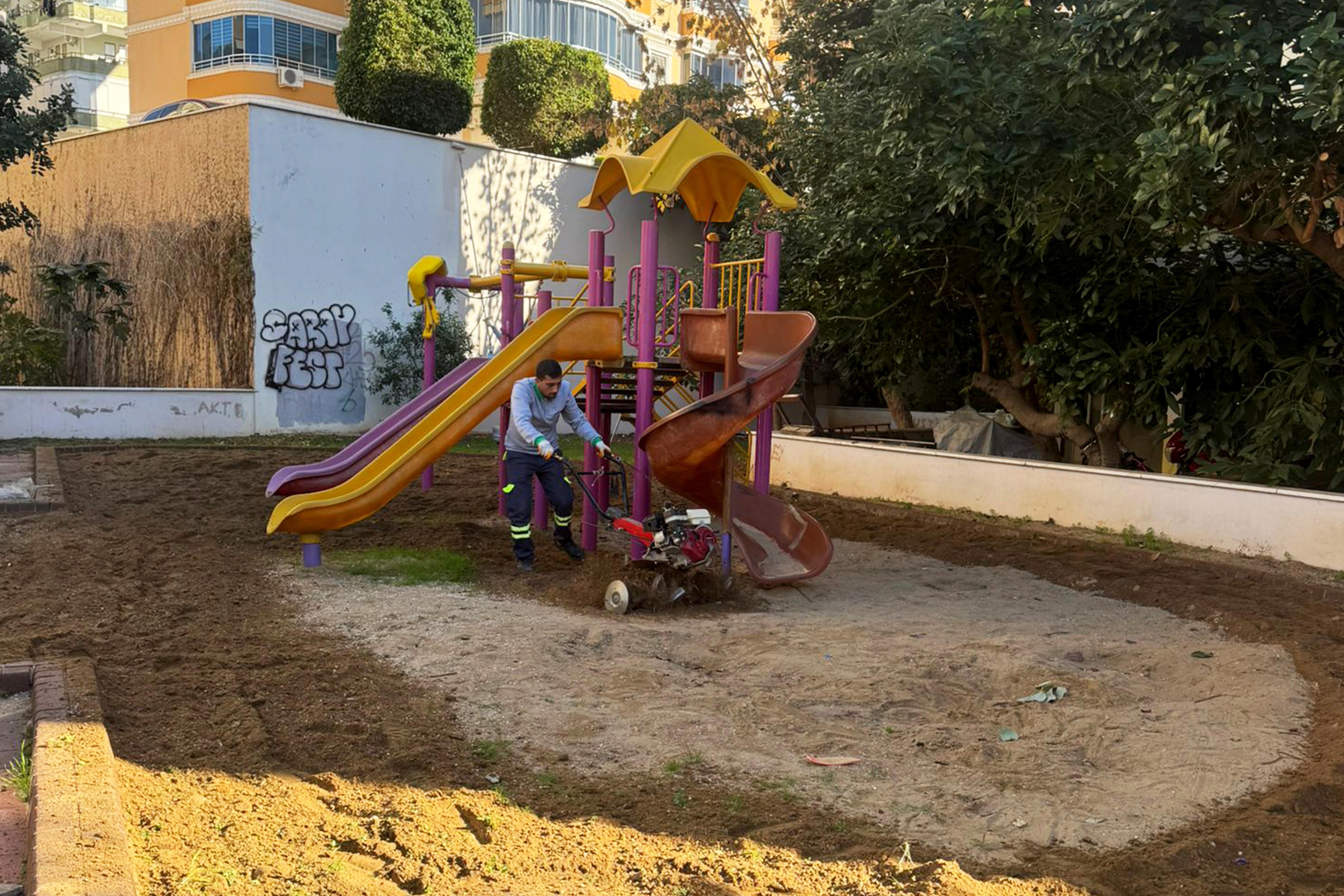 Alanya’da çocuk parkları yenileniyor