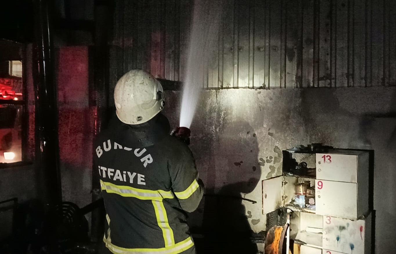 Oto boyama atölyesinde yangın