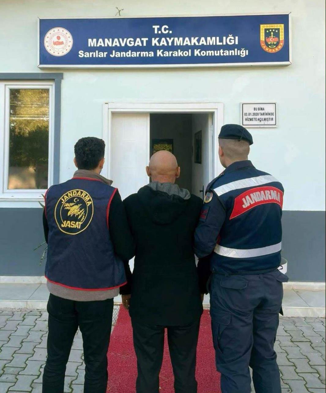 Antalya’da 72 saatte 189 aranan kişi yakalandı Antalya’da 72 saatte 189 aranan kişi yakalandı