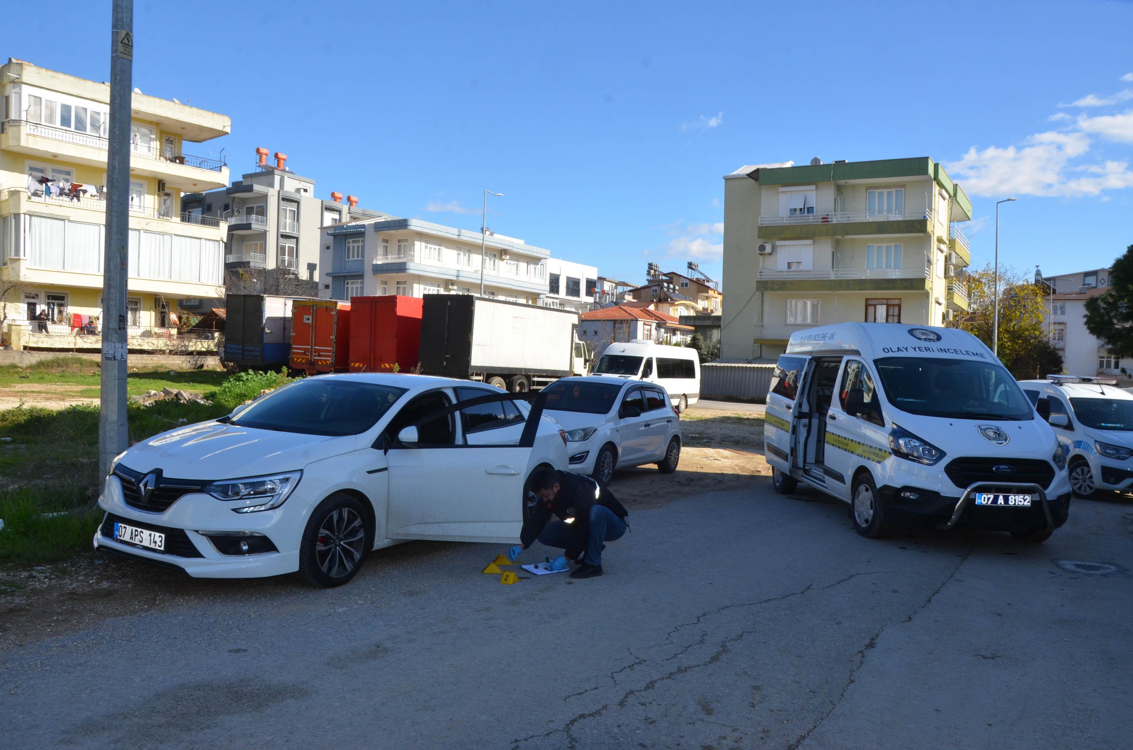 Otomobiline binerken silahlı saldırıda yaralandı