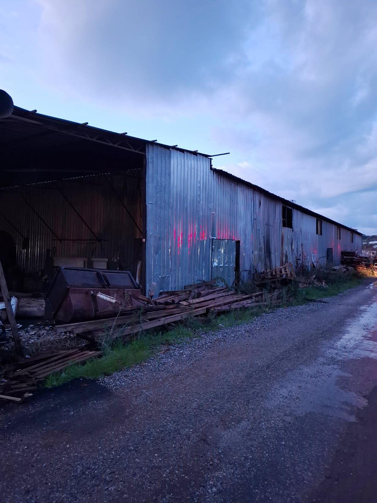 Palet atölyesindeki yangın söndürüldü