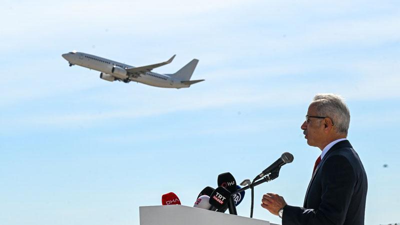 Bakan Uraloğlu: Tüm zamanların en yüksek günlük transit uçuş sayısına ulaştık