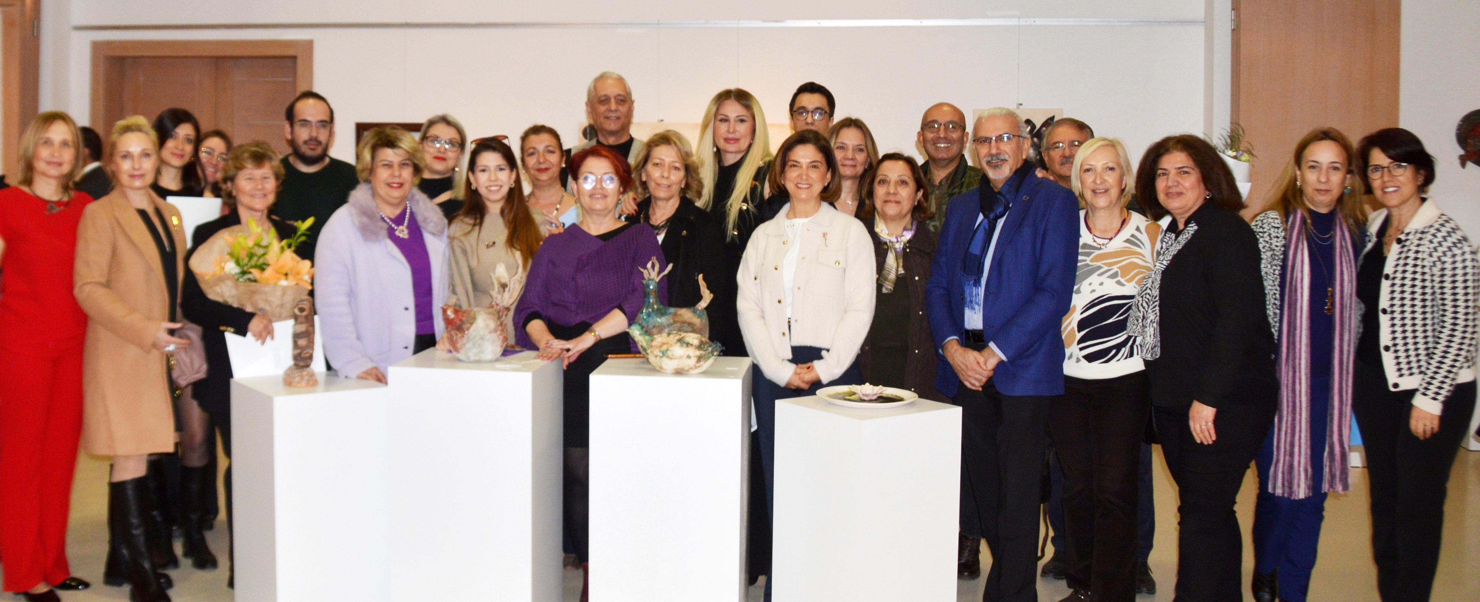 Seramik eserler sanatseverle buluştu