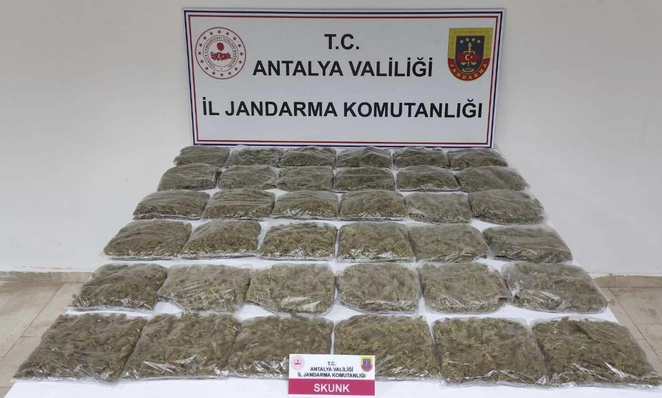 Serik’te uyuşturucu operasyonu