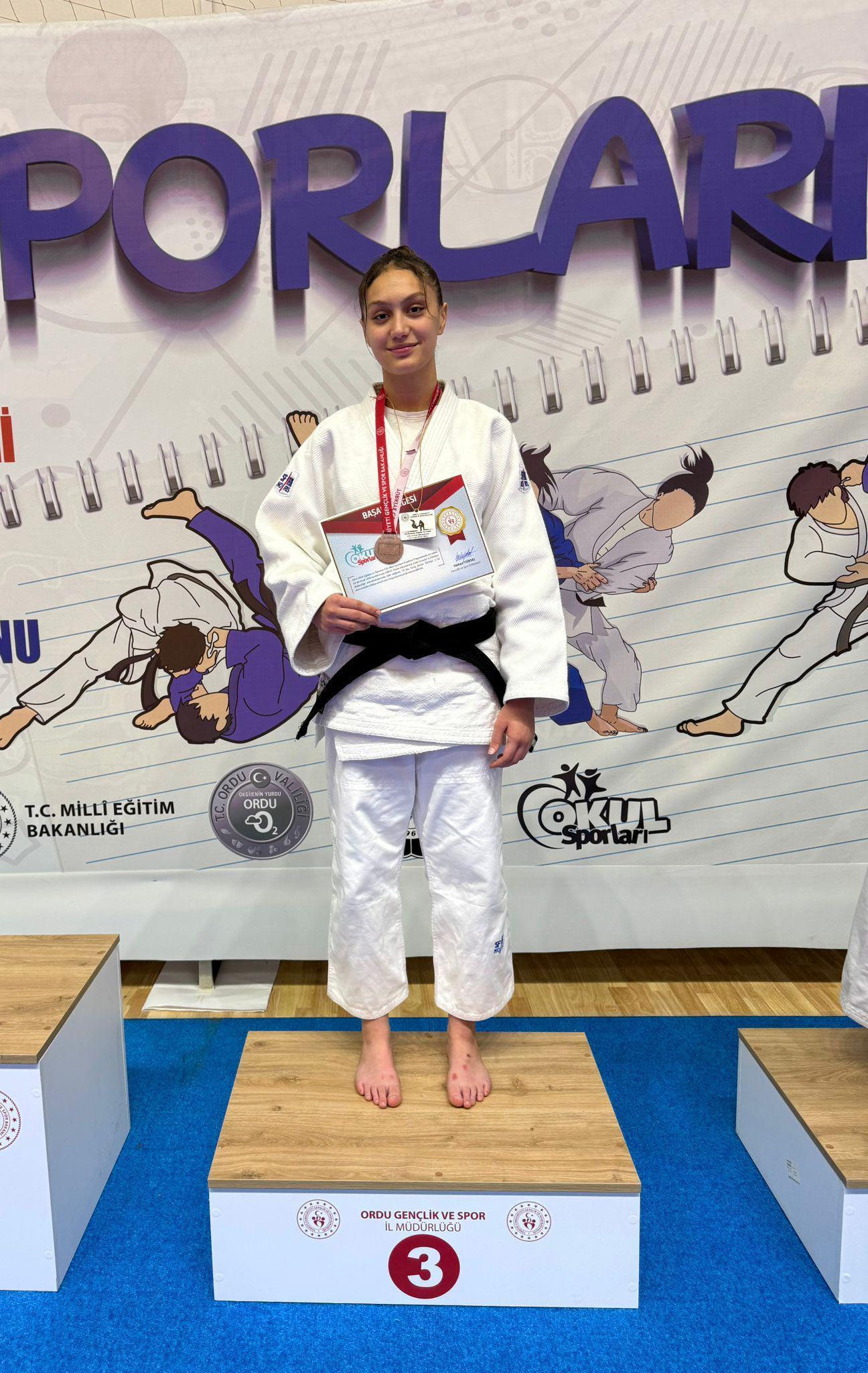 Burdurlu sporcu Türkiye üçüncüsü