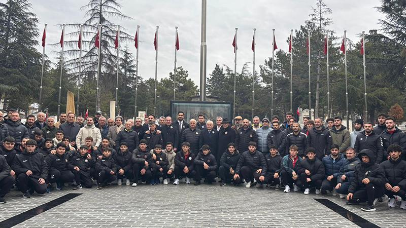 Yaşar Doğu, ölümünün 65’inci yıl dönümünde mezarı başında anıldı