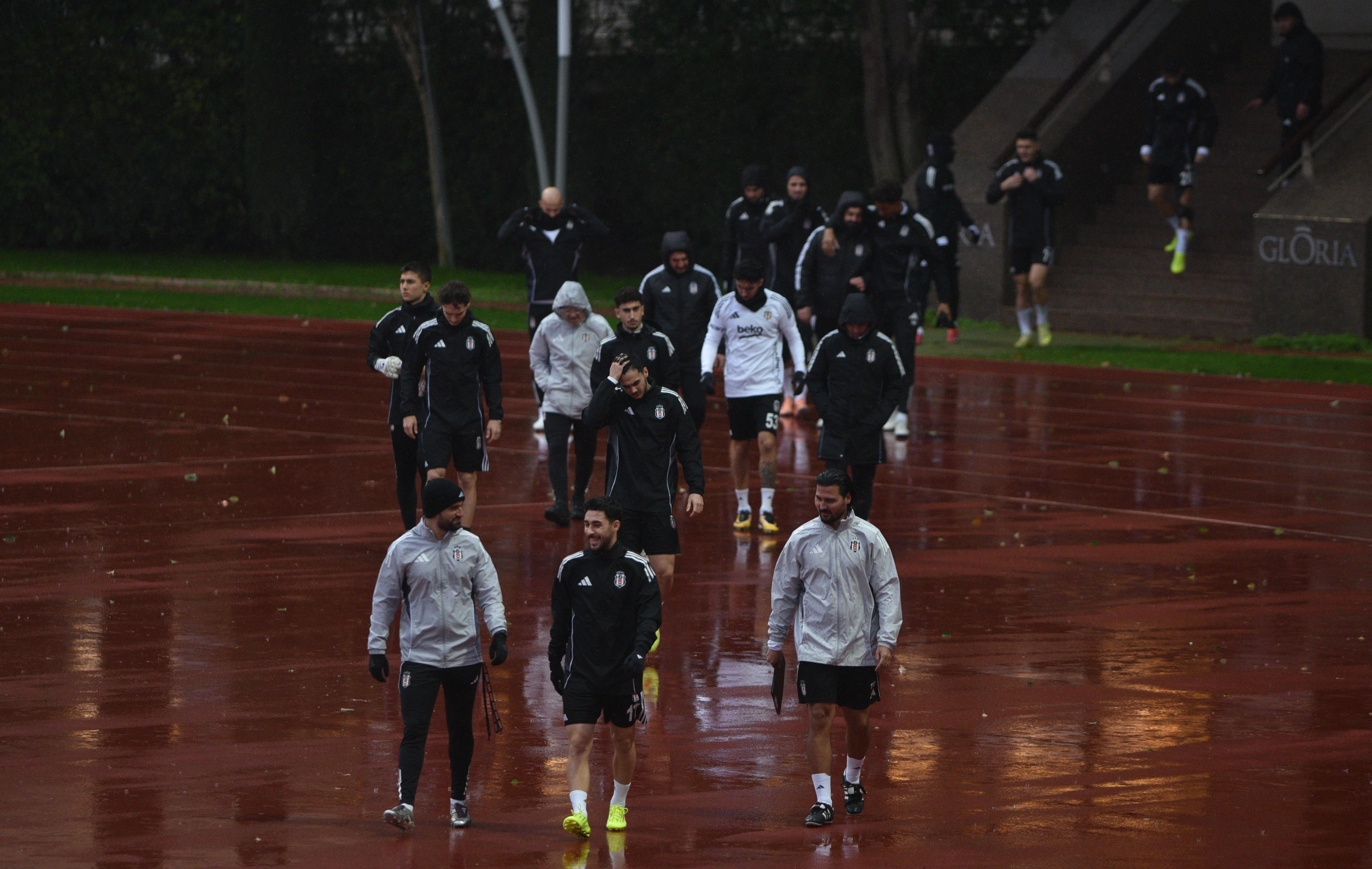 Beşiktaş’ta Cengiz Ünder takımla çalıştı