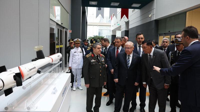 Bakan Güler, Endonezyalı mevkidaşı ile ASELSAN’ı ziyaret etti