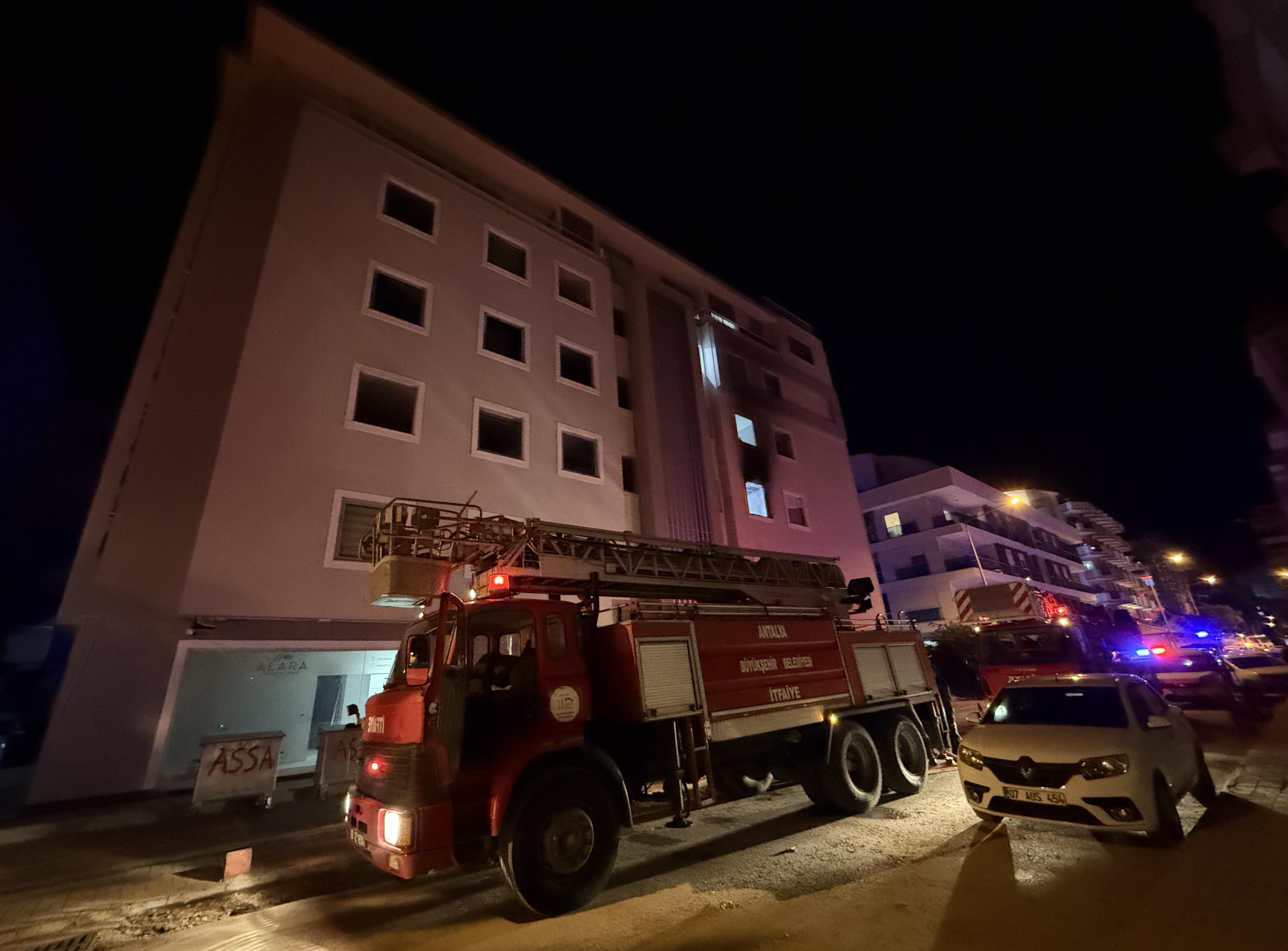 Personel lojmanında yangın çıktı Personel lojmanında yangın çıktı