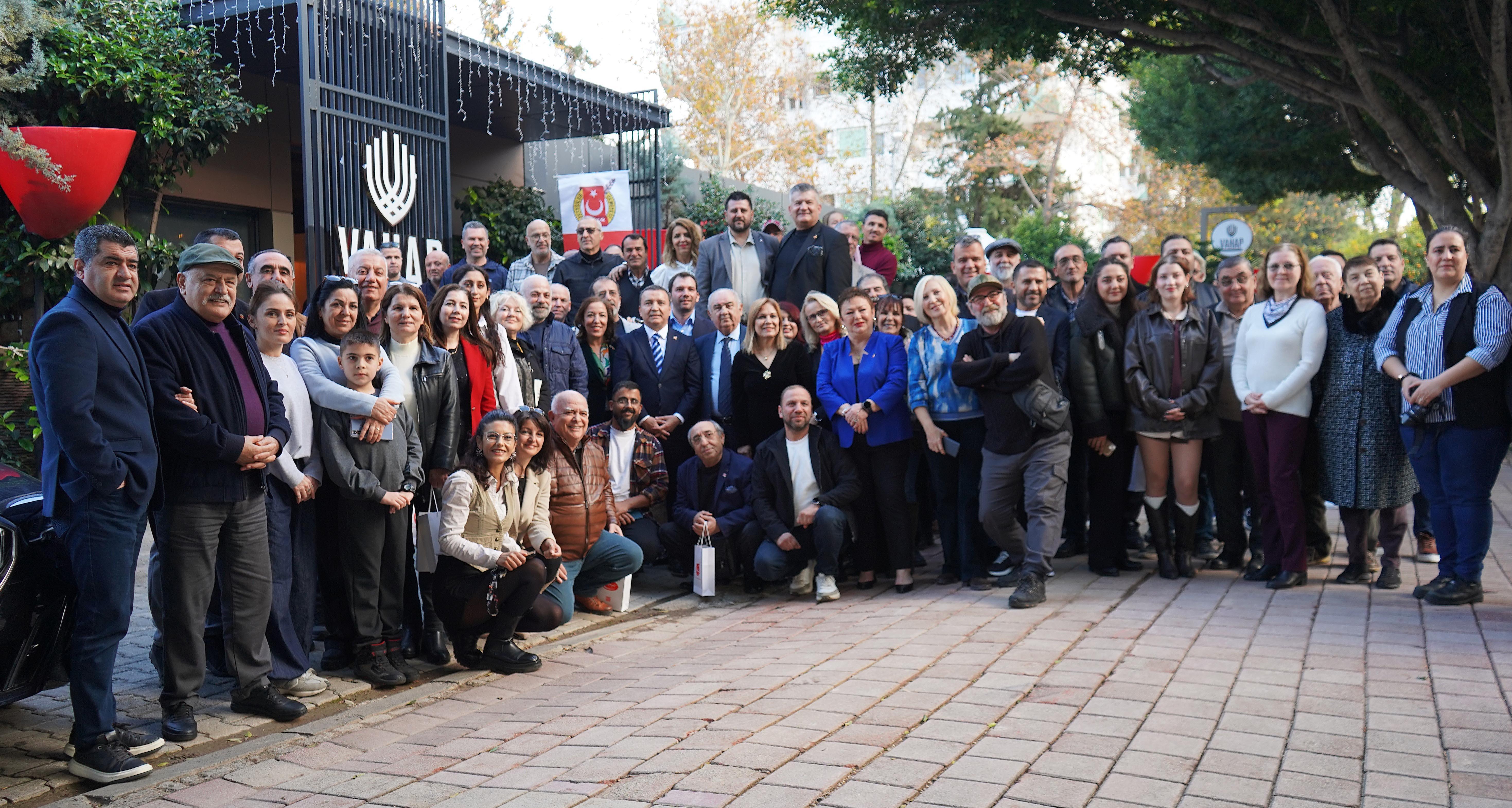 Gazetecilerden meslek yasası çağrısı
