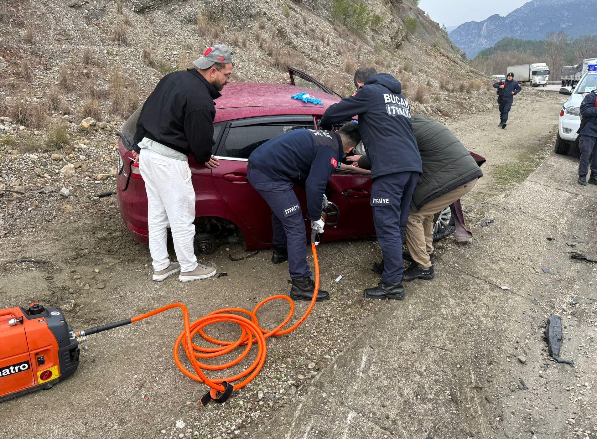 Ağlasun’da kaza: 5 yaralı