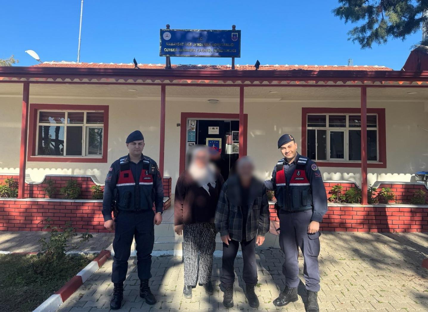 Kayıp Alzheimer hastası ailesine teslim edildi