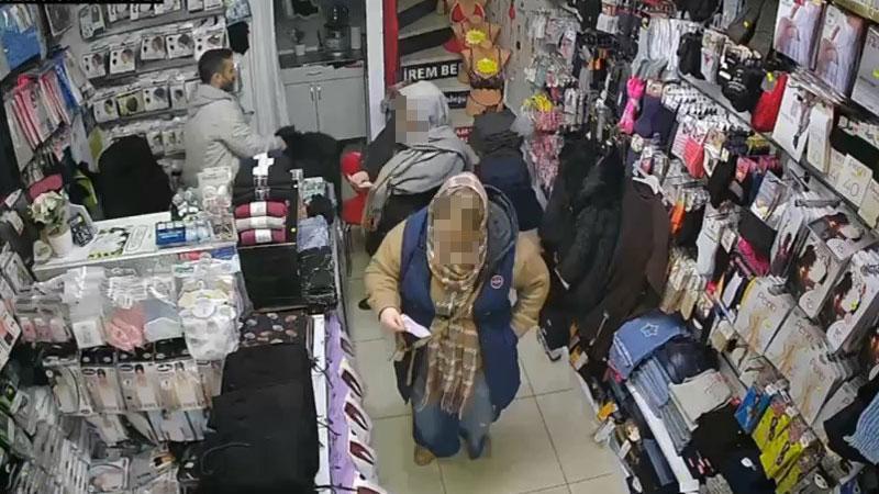 Sultangazi’de sahte dövizle alışveriş yapmaya çalışan 2 kadını iş yerinden kovdu Sultangazi’de sahte dövizle alışveriş yapmaya çalışan 2 kadını iş yerinden kovdu