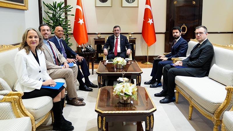 Cumhurbaşkanı Yardımcısı Yılmaz, ABD Büyükelçisi Barrack’ı kabul etti