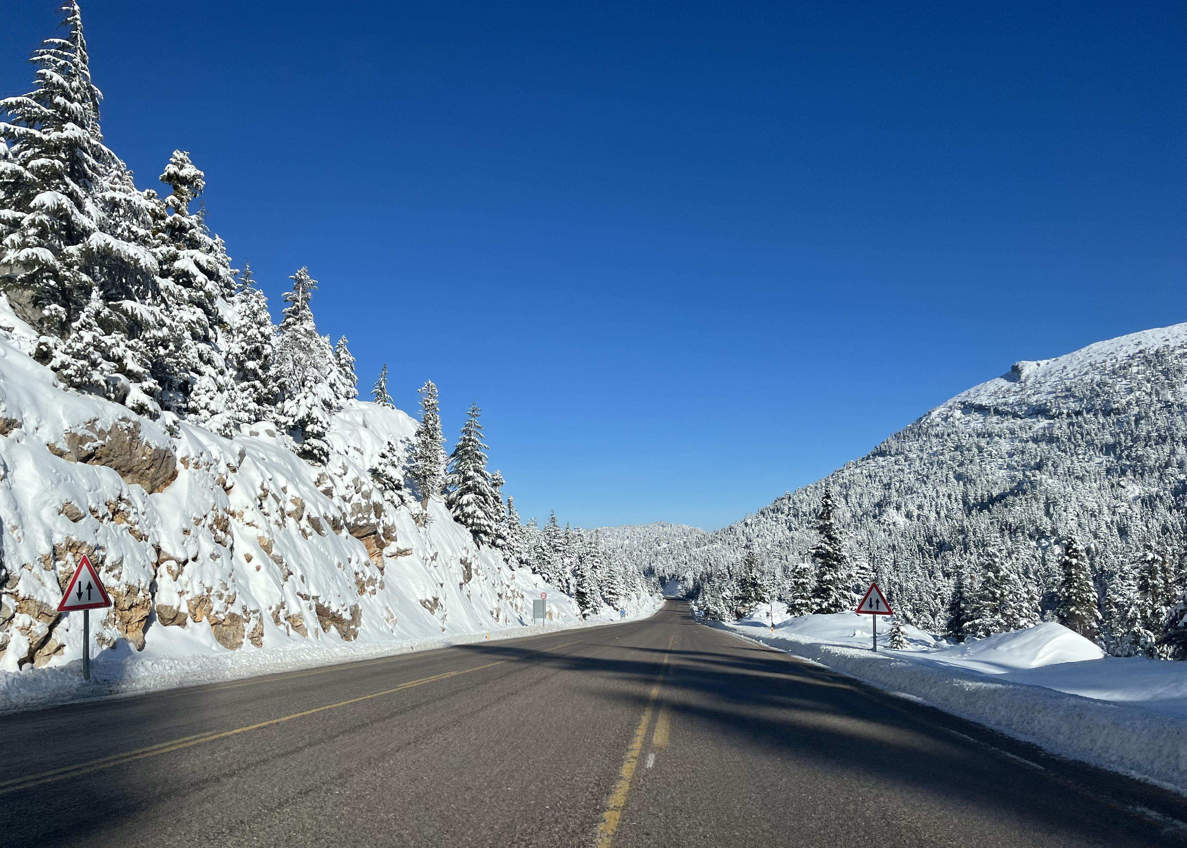 Alacabel’de hayran bırakan kar manzarası