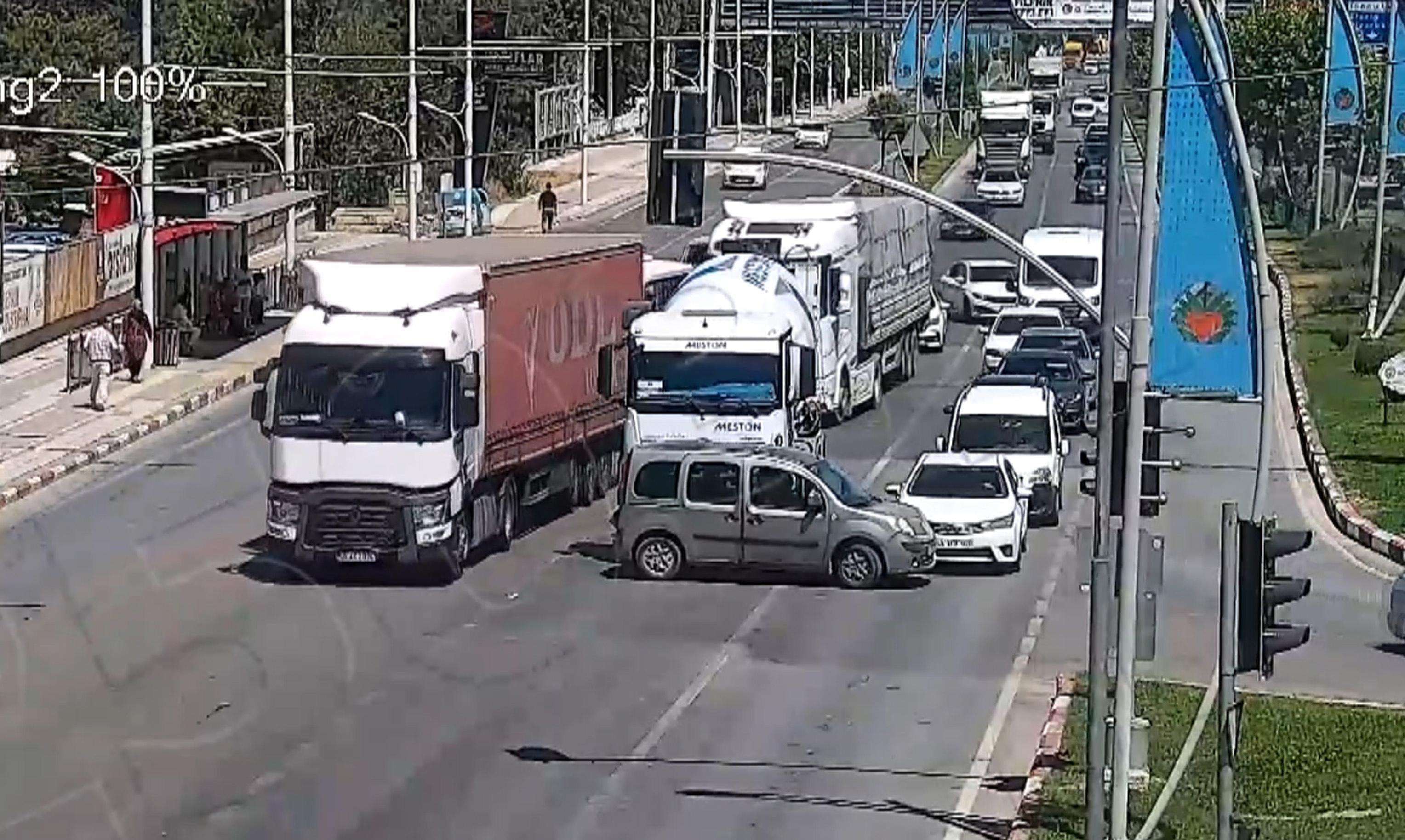 Geçen yıl saatte 77 kaza oldu, günde 7 kişi öldü