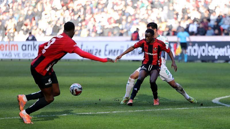 Gaziantep FK – Tümosan Konyaspor: 1-1