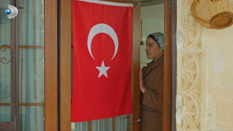 Uzak Şehir’den ‘bayrak’ mesajı