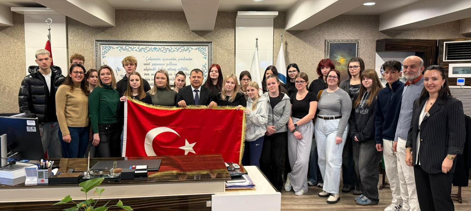 Erasmus+ heyeti Antalya’da; Türkiye’nin sosyal güvenlik sistemi tanıtıldı