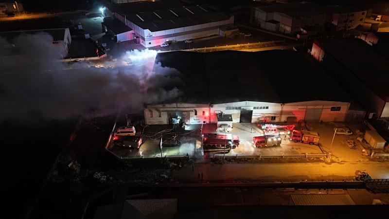 Kayseri’de mobilya fabrikasında yangın