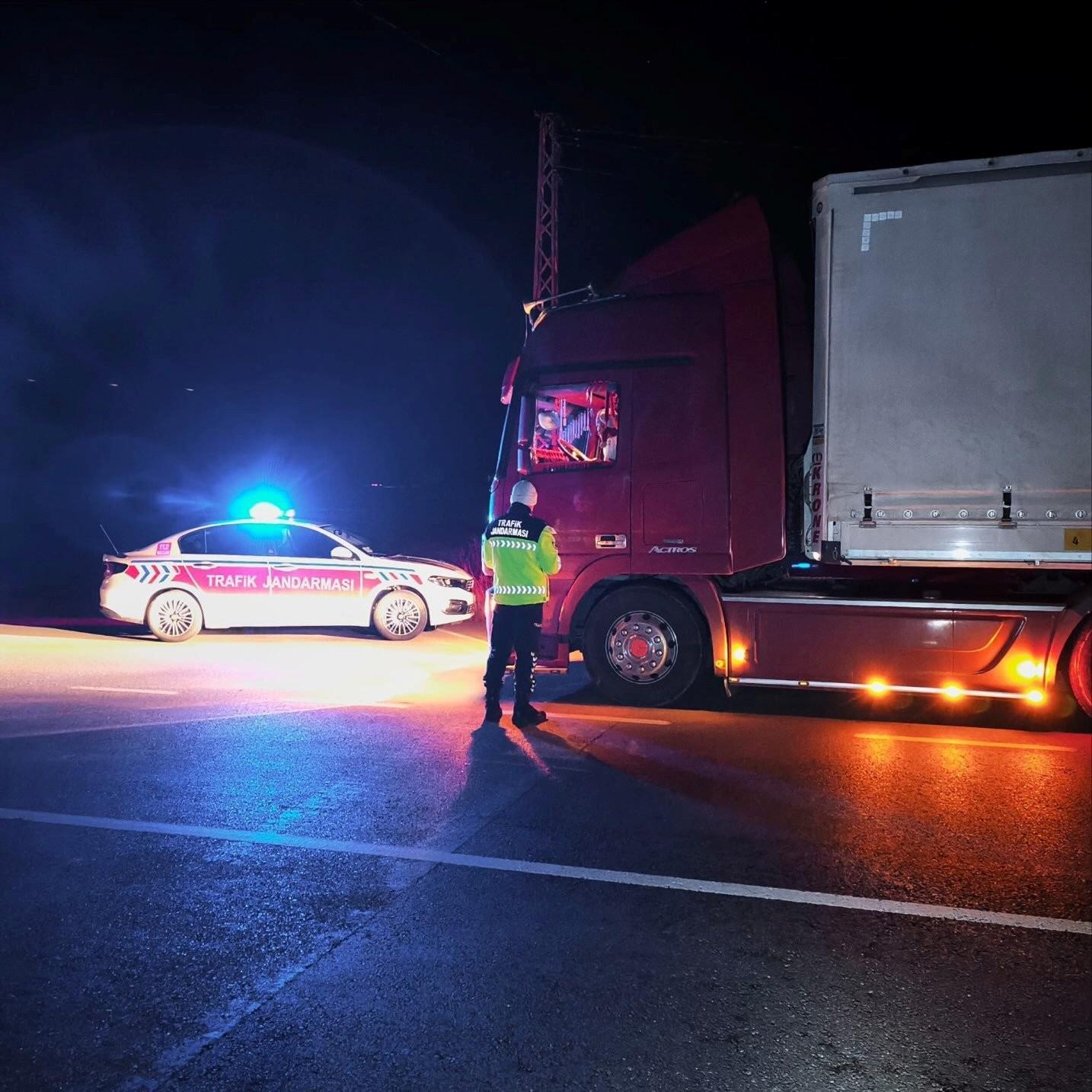 Jandarmadan trafik denetimi