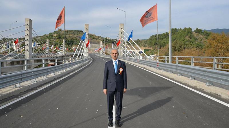 Bakan Uraloğlu: Bölünmüş yol uzunluğumuz, Dünya’nın çevresinin 4’te 3’üne ulaştı