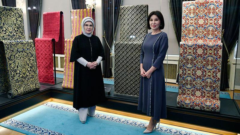 Emine Erdoğan, Özbekistan Cumhurbaşkanı’nın eşi Ziroat Mirziyoyeva ile bir araya geldi