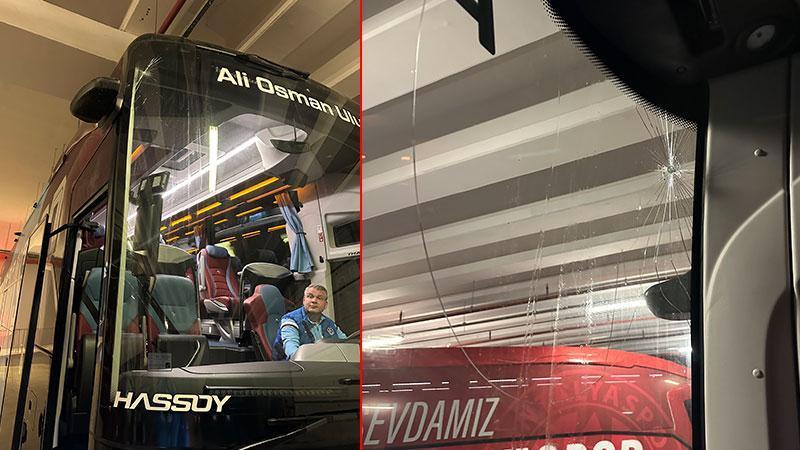 Trabzonspor takım otobüsüne Antalya’da taşlı saldırı