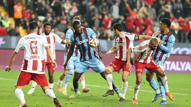 Trabzonspor, Hesap.com Antalyaspor deplasmanında takıldı