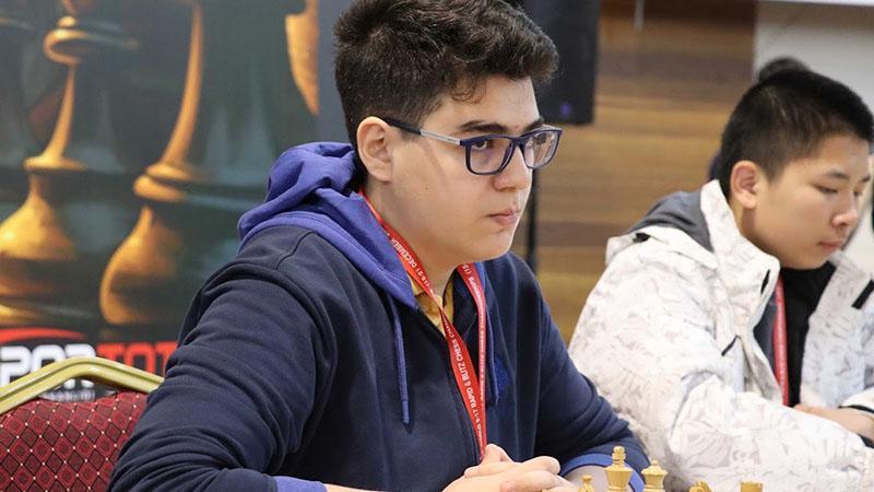 Türk satrancının genç büyükustasından büyük başarı