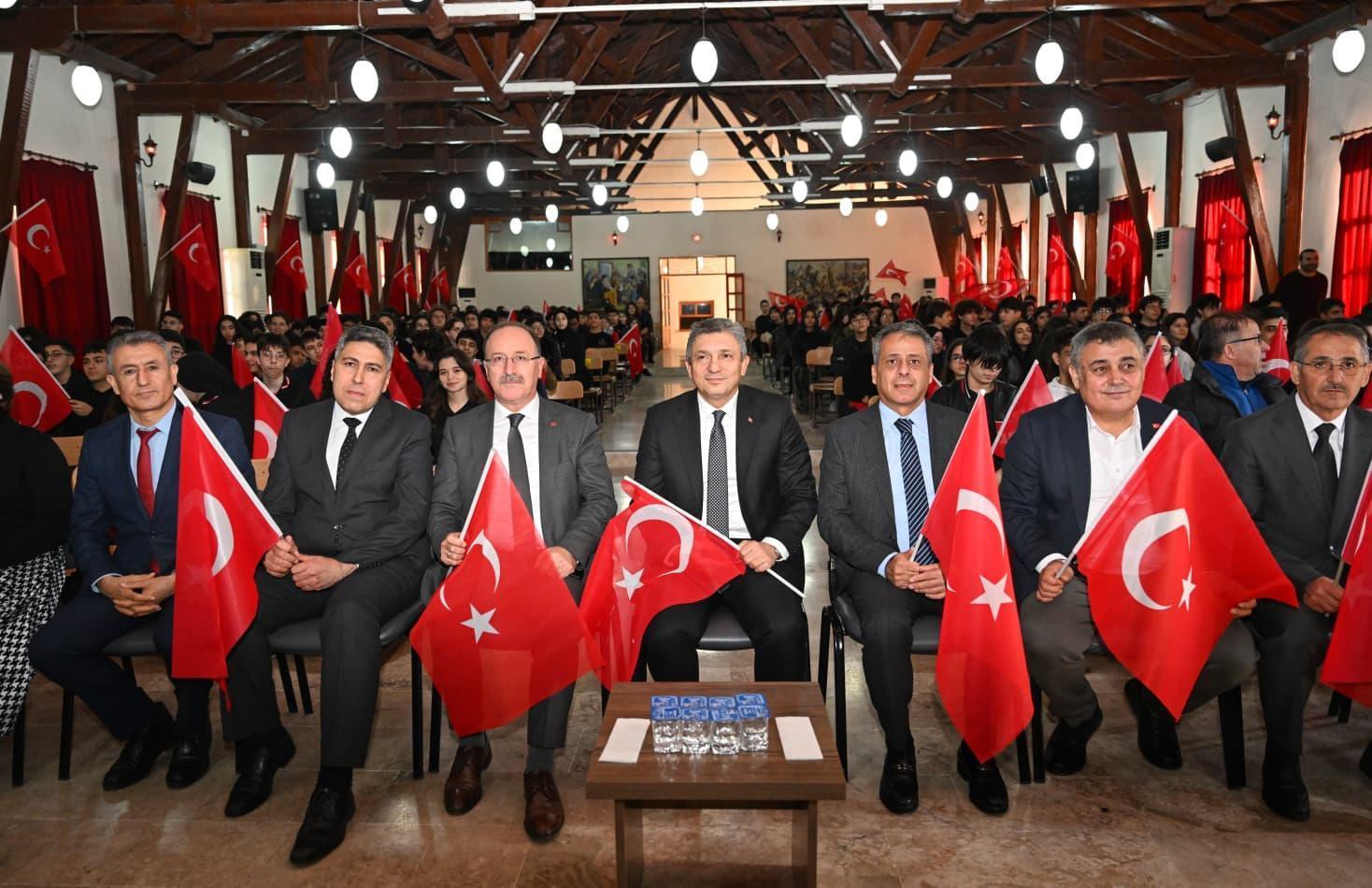 Vali Şahin, ‘İlk Dersimiz: Bayrak Sevgisi’ programına katıldı