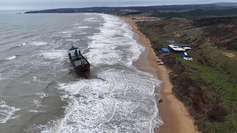 Sarıyer’de karaya oturan gemide tahliye talebinde bulunan kaptan kurtarıldı
