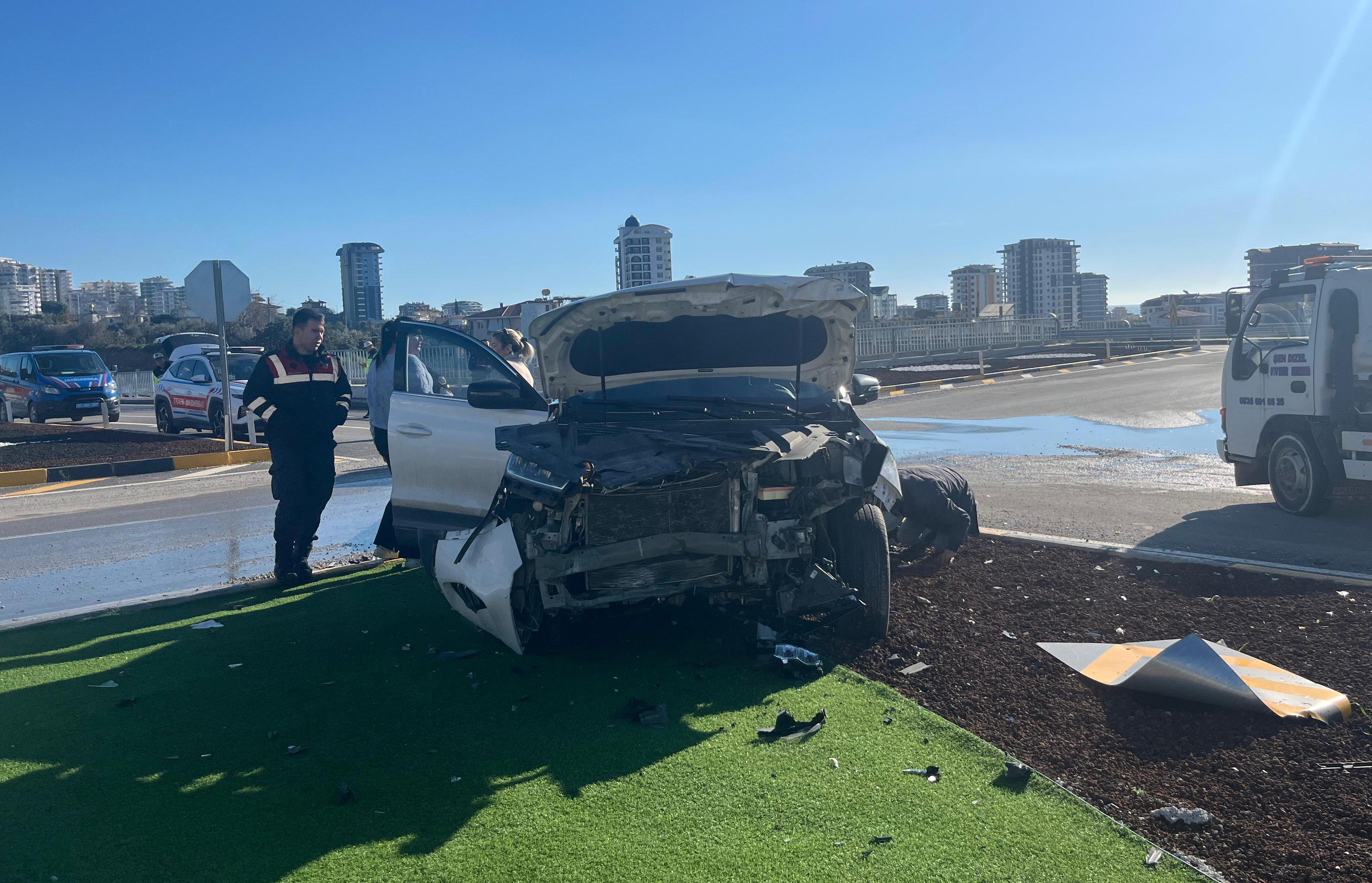 Alanya’da kaza: 3 yaralı