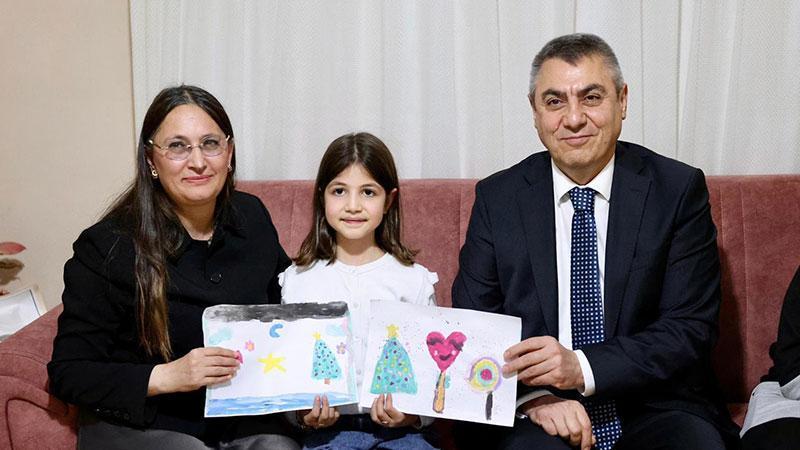 Hatay’da 72 saat sonra enkazdan çıkan Hazal’ın Kabe’yi görme hayali gerçek oluyor